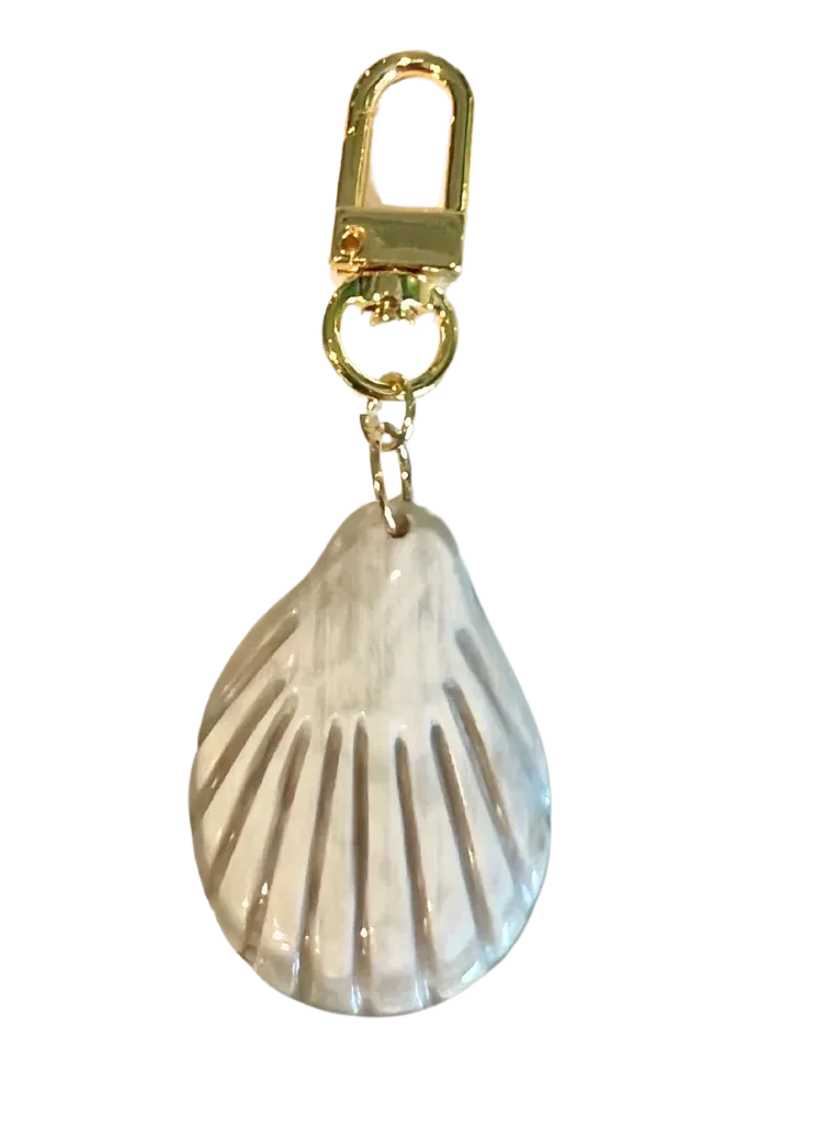 Obumu Necklaces & Pendants Bahari Shell Charm