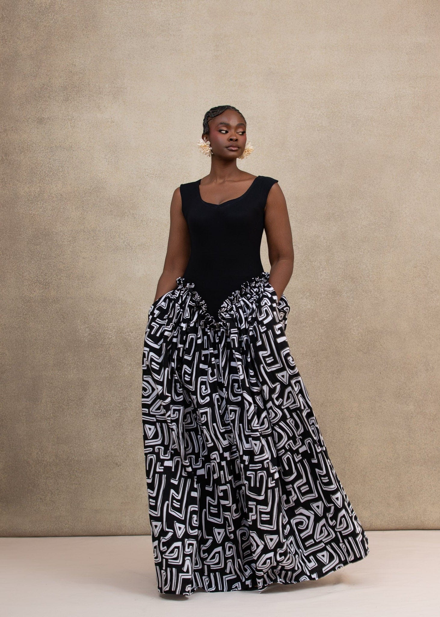 Ruks à la mode Dress Vee Dress