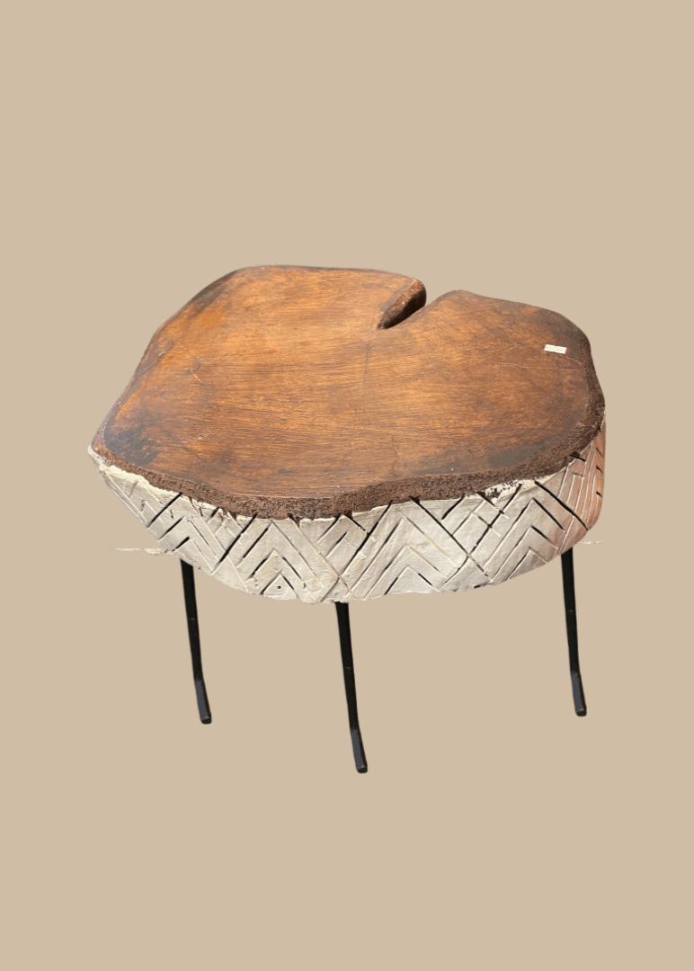 Iro Lagos Home Accessories Big / White stood with iron stand