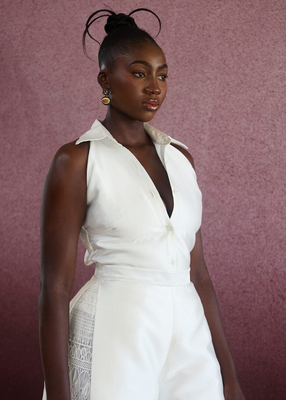 Kwelaku Blouse Off White / 8 Orie Sleeveless Blouse