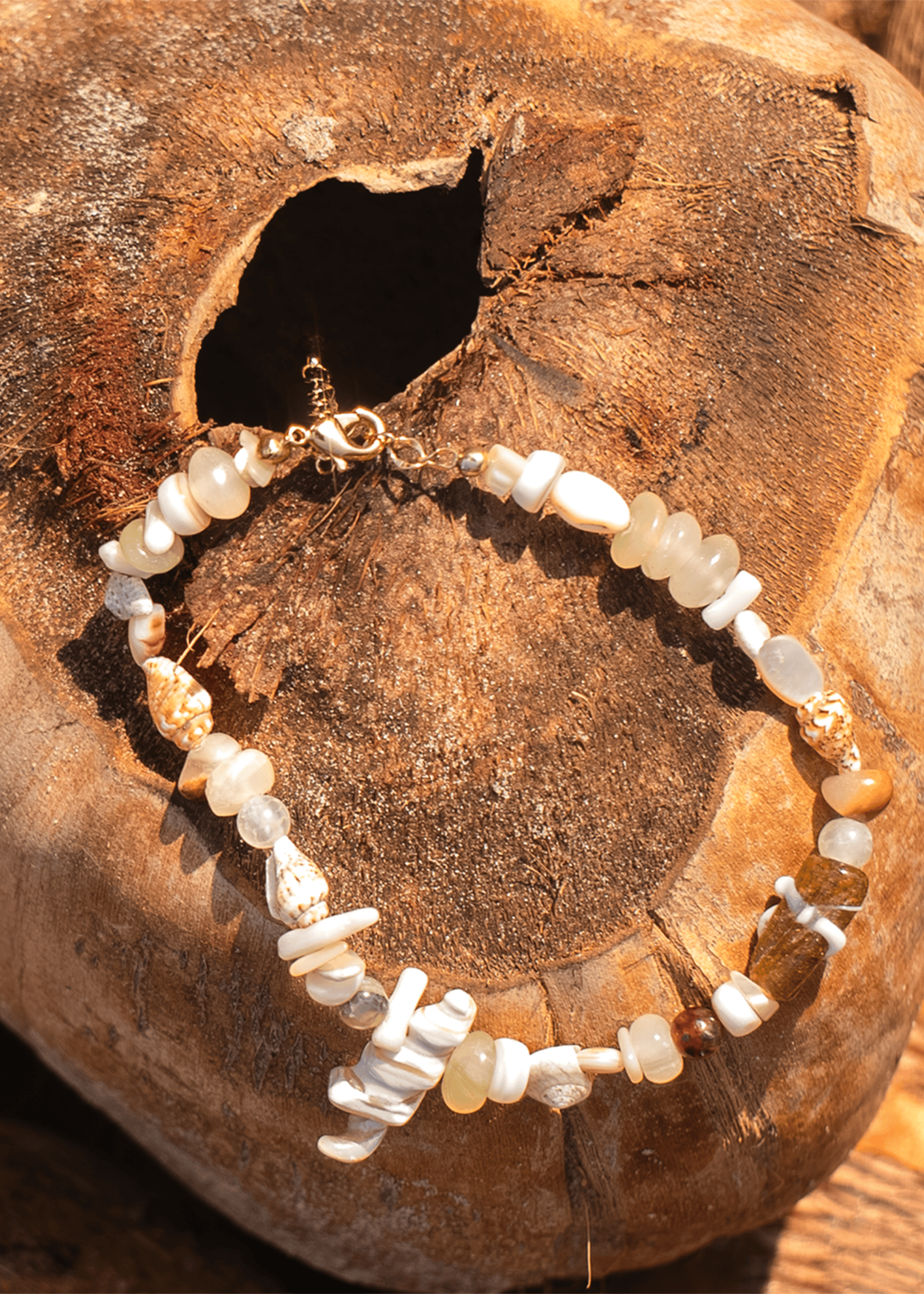 RENIKEJI Bracelets & Bangles Beige Tarkwa Beaded Shell Anklet