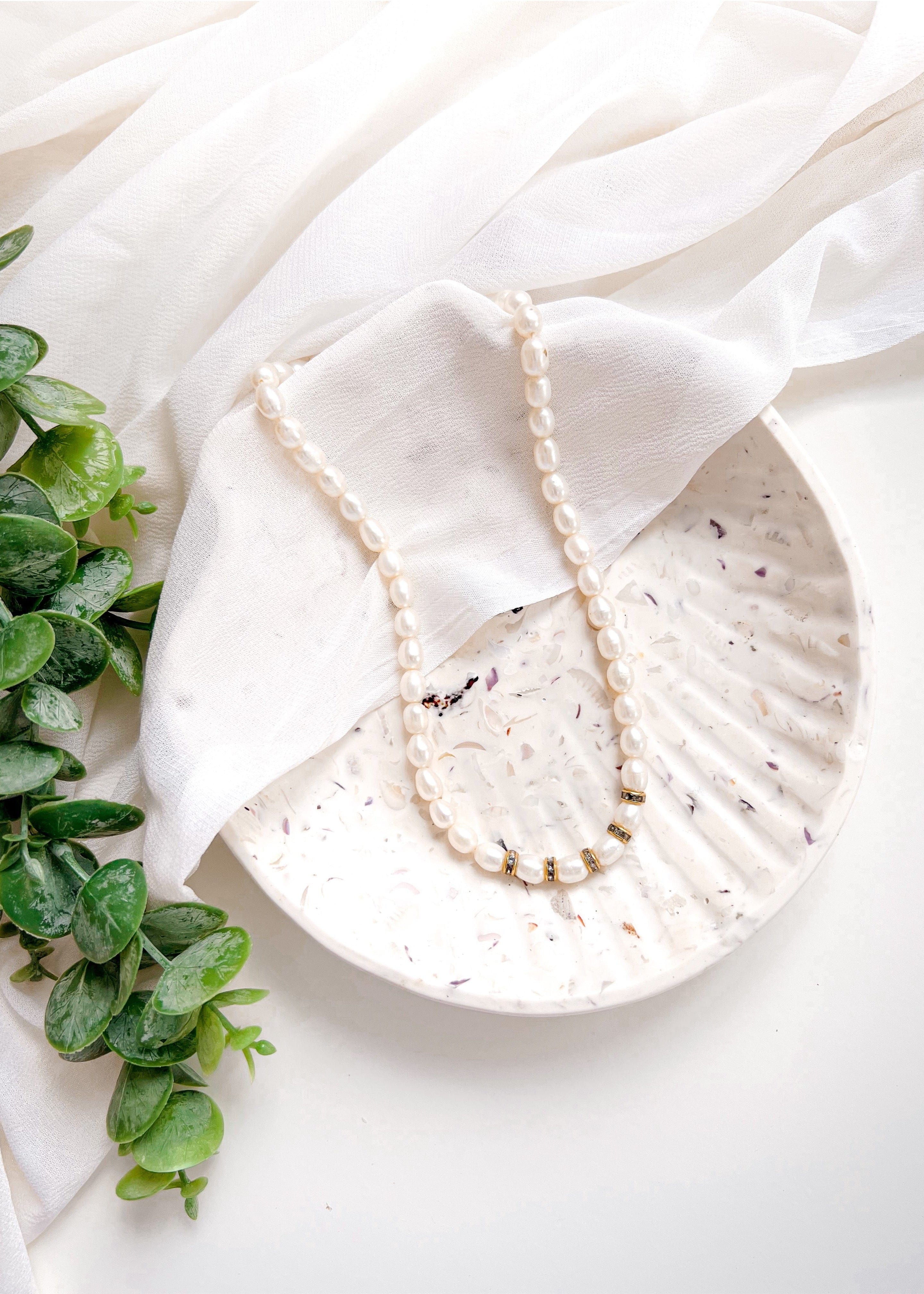 Zoa Collective Home Accessories White Scallop Trinket Tray Midi